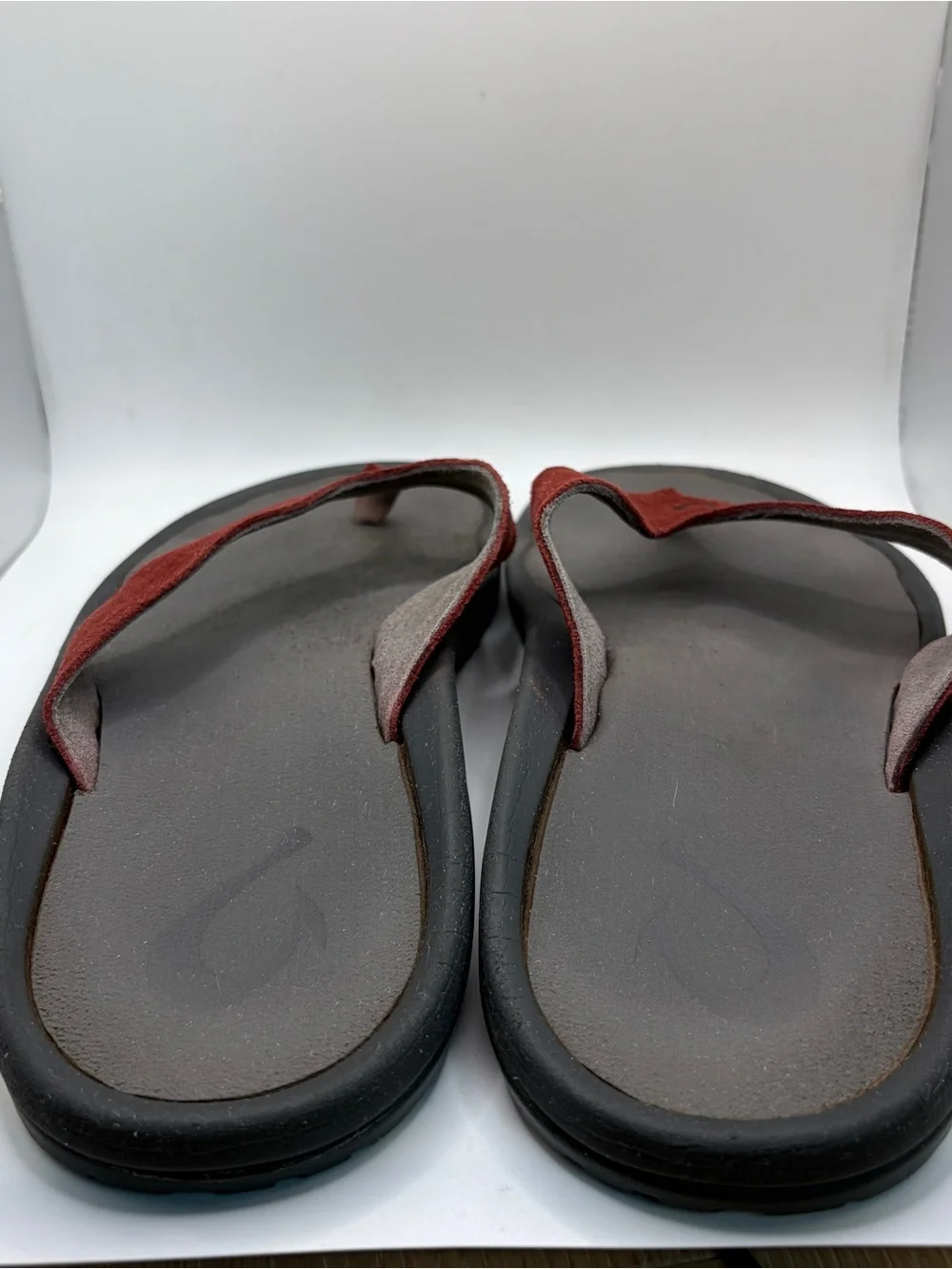Men’s OluKai Sandals Size 9